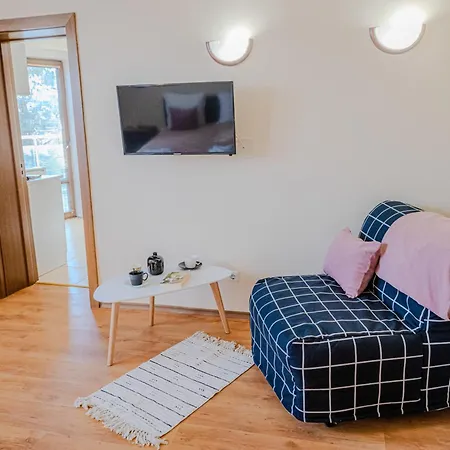 Bo's Place Хотел Св. Св. Константин и Елена