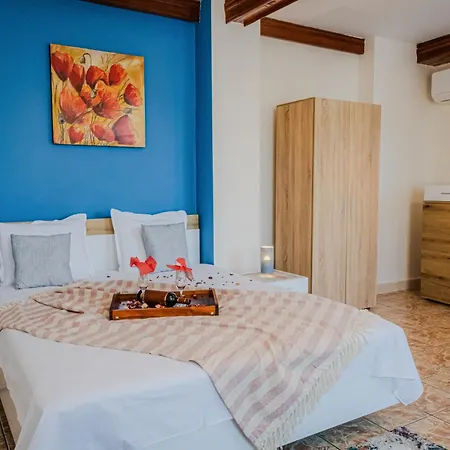 Bo's Place 3* Св. Св. Константин и Елена