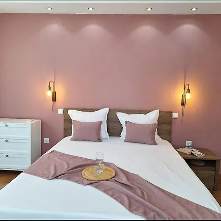 Bo's Place Хотел Св. Св. Константин и Елена